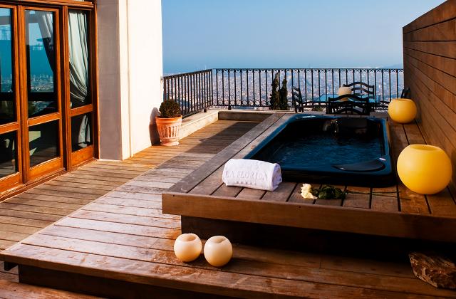 Banheira de hidromassagem a água