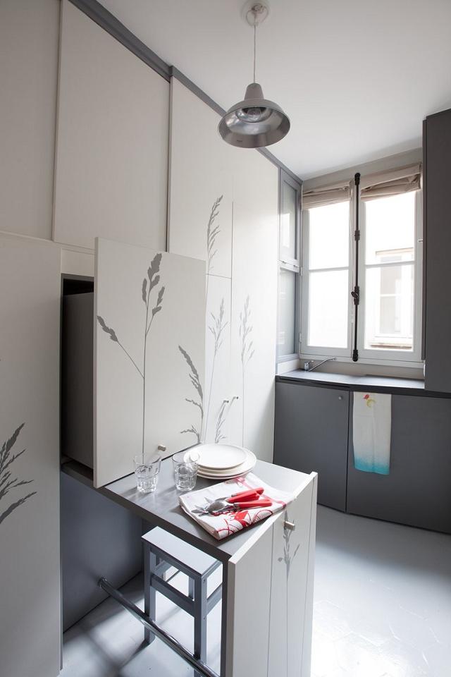 Uma parede com compartimentos ocultos