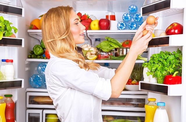 Coloque a geladeira na parte menos quente da cozinha