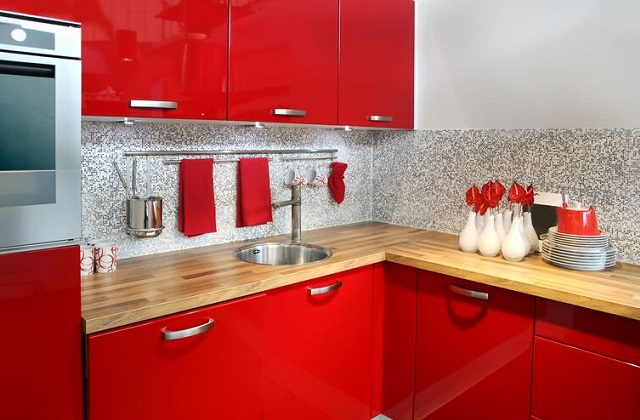 Cozinha vermelha ou laranja