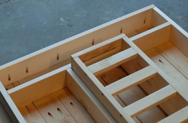 Criar por baixo da mesa um esqueleto