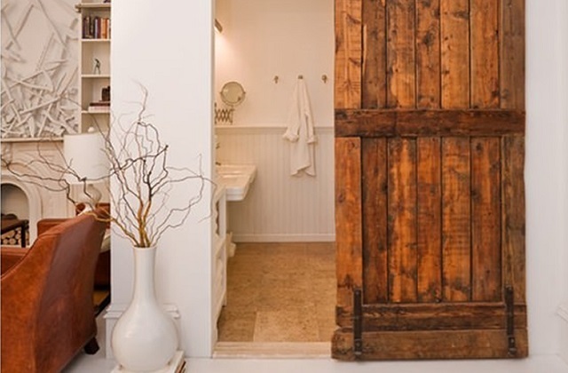 restaurar uma porta de madeira