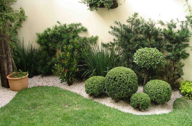 Não coloque muitos objetos no jardim