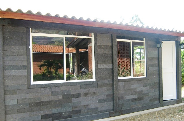 decompor um pedaço de plástico