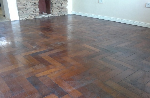 Se o piso está arruinado, como intervir?