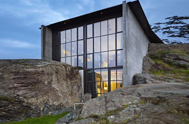 um alojamento de caça revestido com pedras