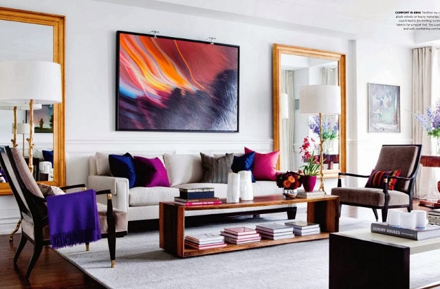 O espelho atrás de móveis baixos e consoles serão especialmente útil em pequenos apartamentos